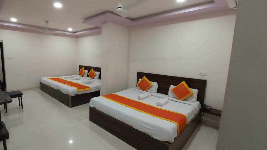 radhika hotel inn trimbakeshwar