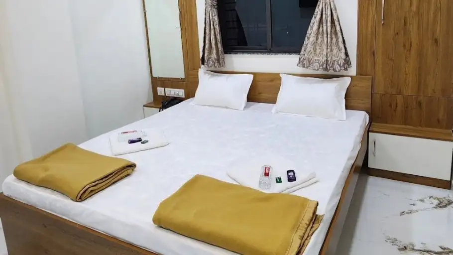 hotels in trmbakeshwar dwarka