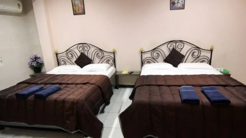 hotels in trimbakeshwar sai yatri