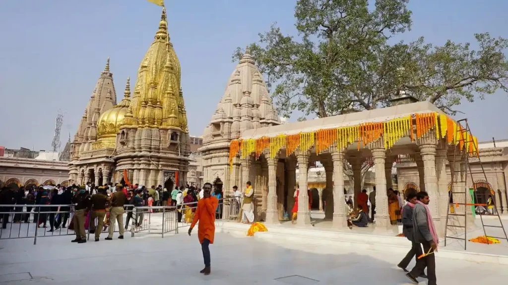 Kashi Vishwanath Temple Story & Religious Significance